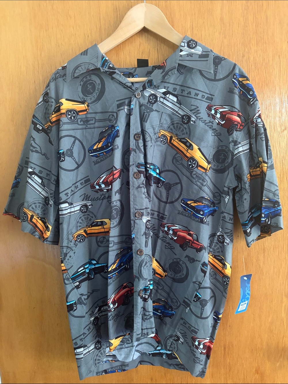 NWT FORD MUSTANG Gray Short-Sleeve Polo Shirt with Multicolor Car Print